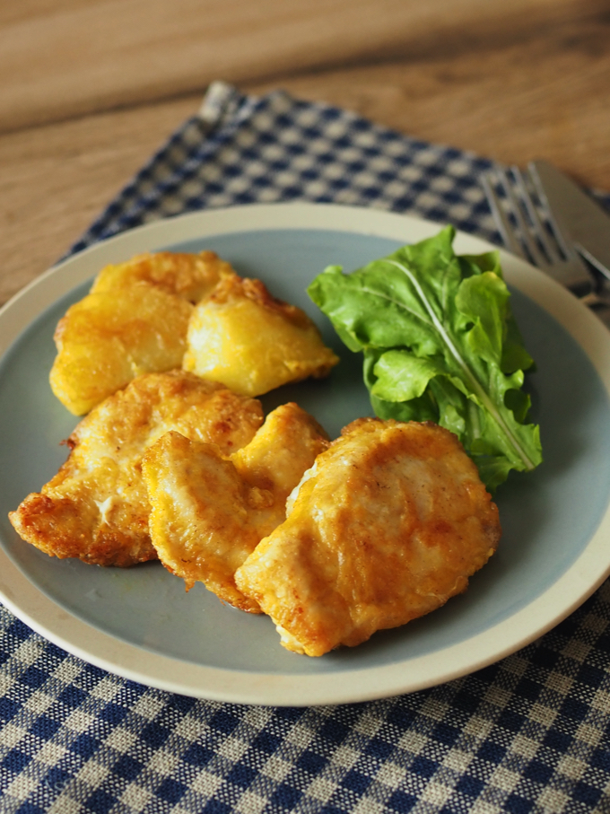 鶏とじゃがいものカレーピカタ