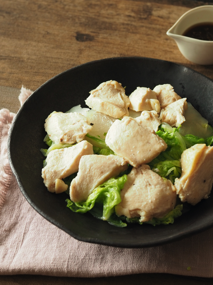 白菜と鶏むねのフライパン蒸し柚子胡椒だれ