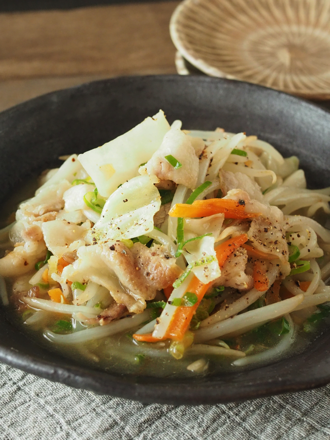 豚バラ肉と野菜の塩だれ炒め