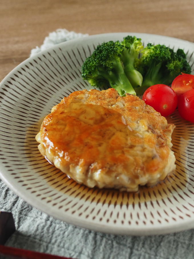 鶏むね肉とれんこんのザクザクバーグ