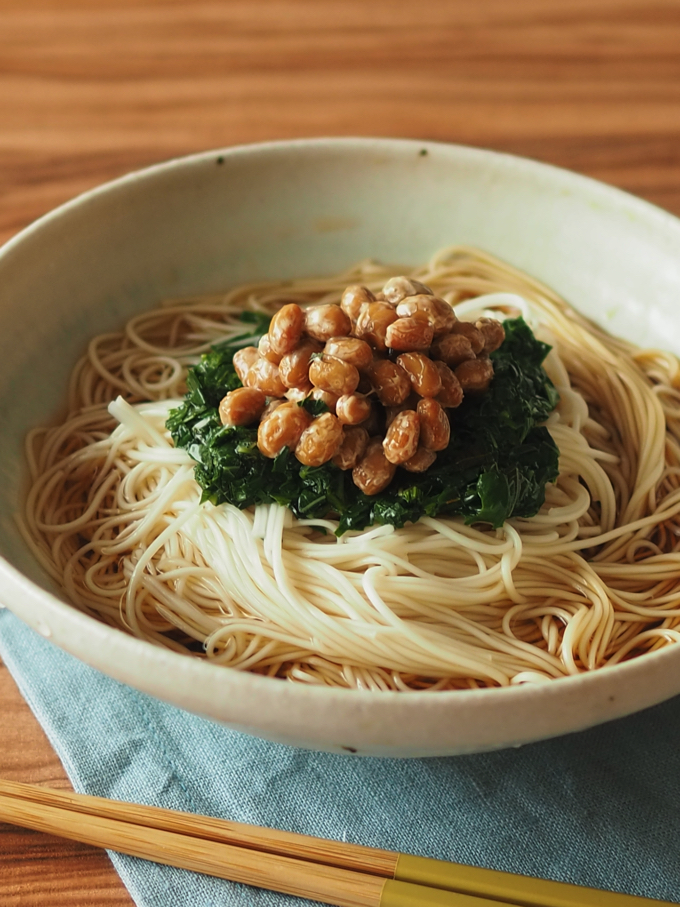 モロヘイヤと納豆のねばねばそうめん