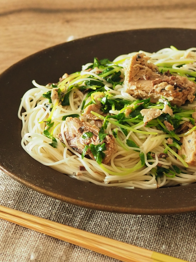 さば缶と豆苗のそうめんチャンプルー