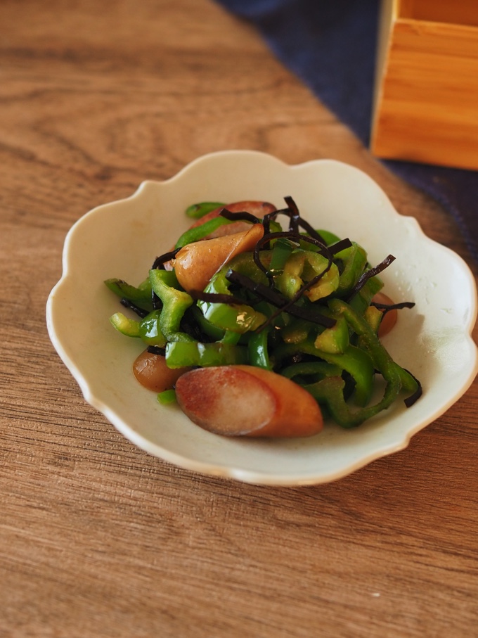 【お弁当おかず】ピーマンとウインナー塩昆布炒め