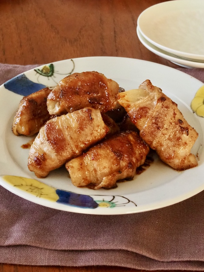 甘辛玉ねぎのくるくる肉巻きソテー