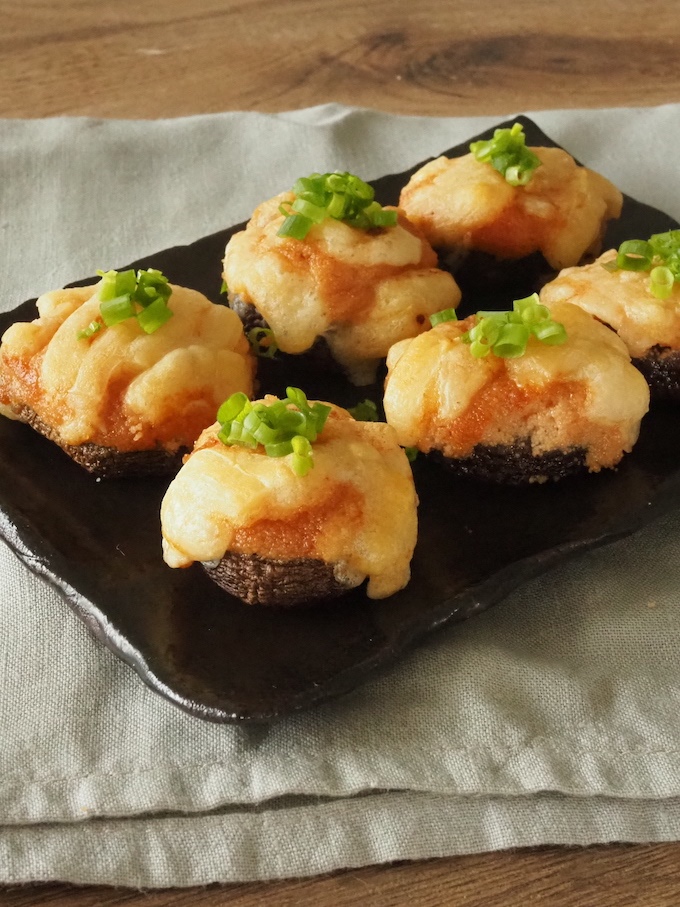 うま味じゅわっ！しいたけの明太チーズ焼き