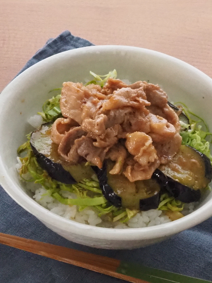 豚となすのお手軽しょうが焼き丼