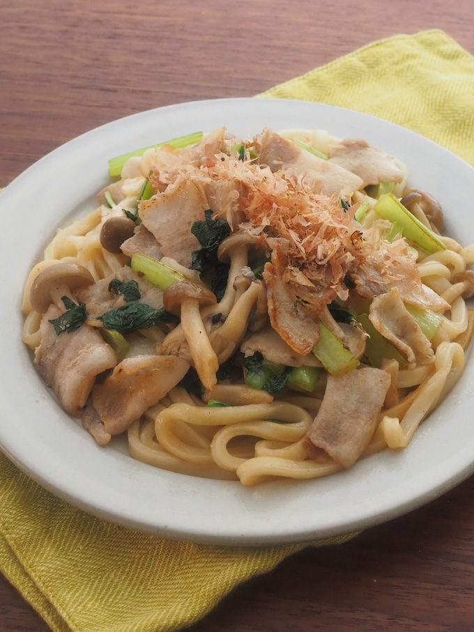 豚バラと小松菜の焼きうどん