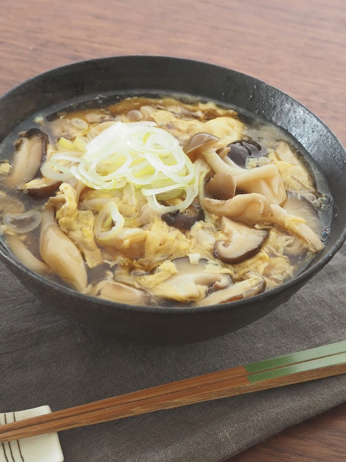 きのこたっぷり卵とじうどん