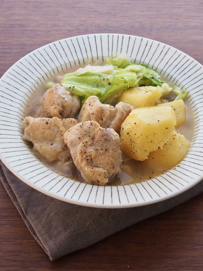 鶏肉と野菜のコンソメバター煮